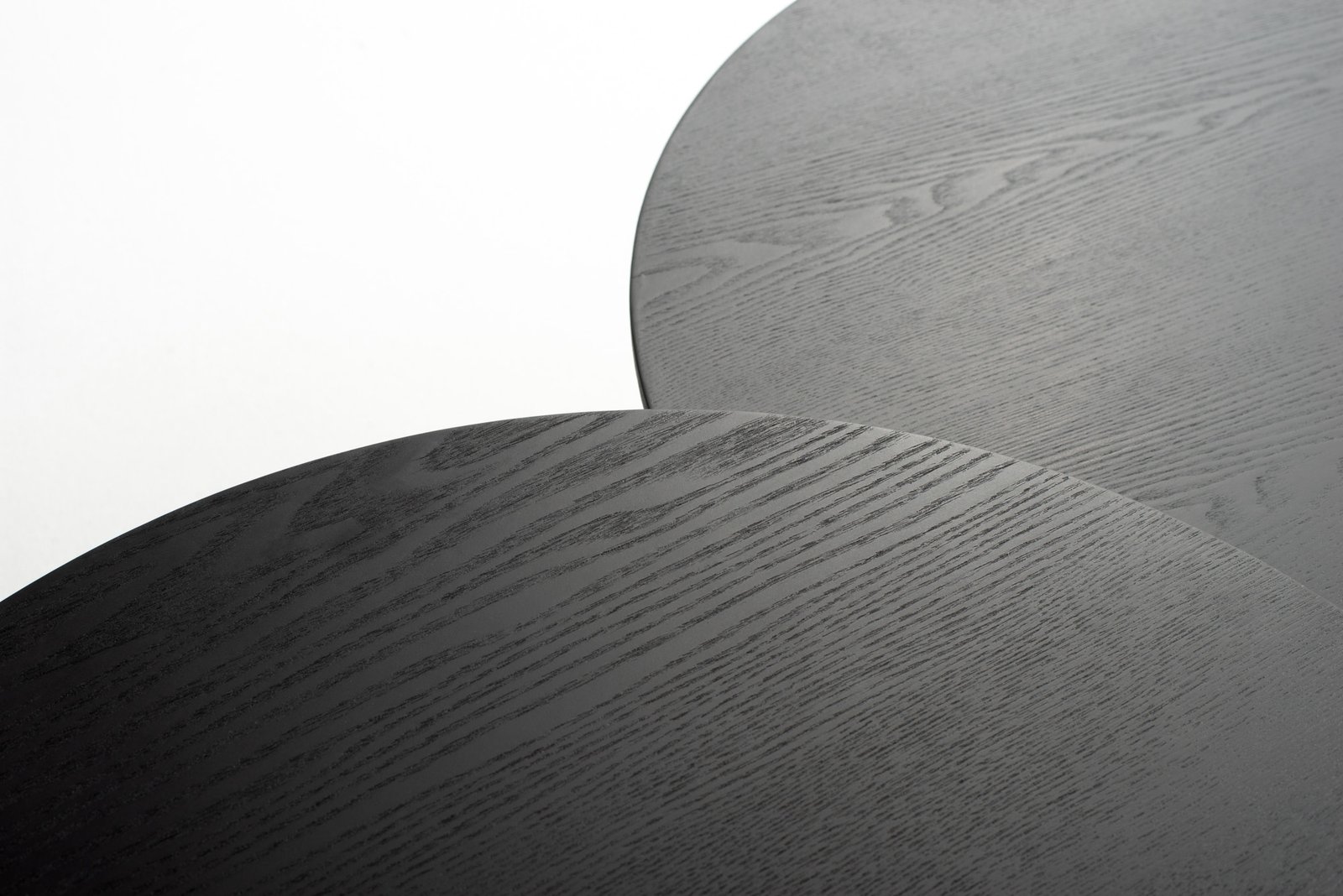 CHROMA Glass TABLES Thumbnail